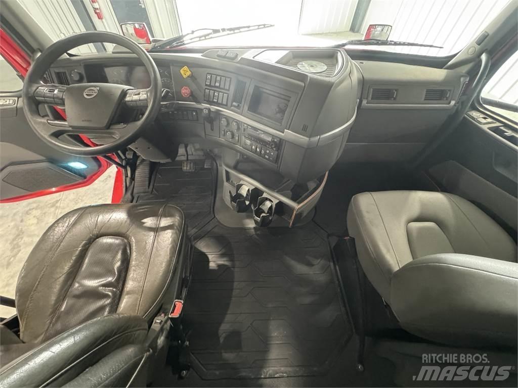 Volvo VNL64T740 트랙터 유닛
