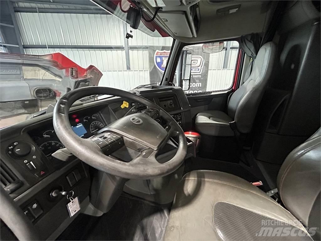 Volvo VNL64T740 트랙터 유닛