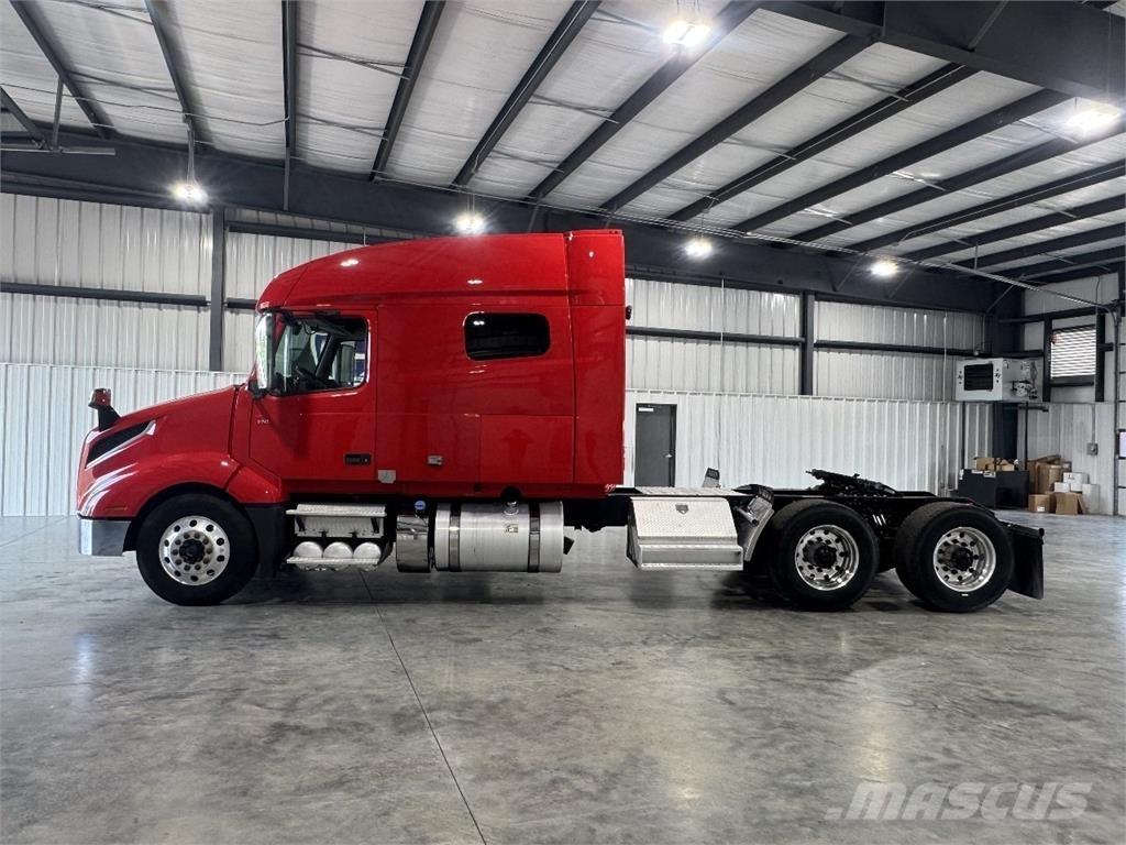 Volvo VNL740 트랙터 유닛