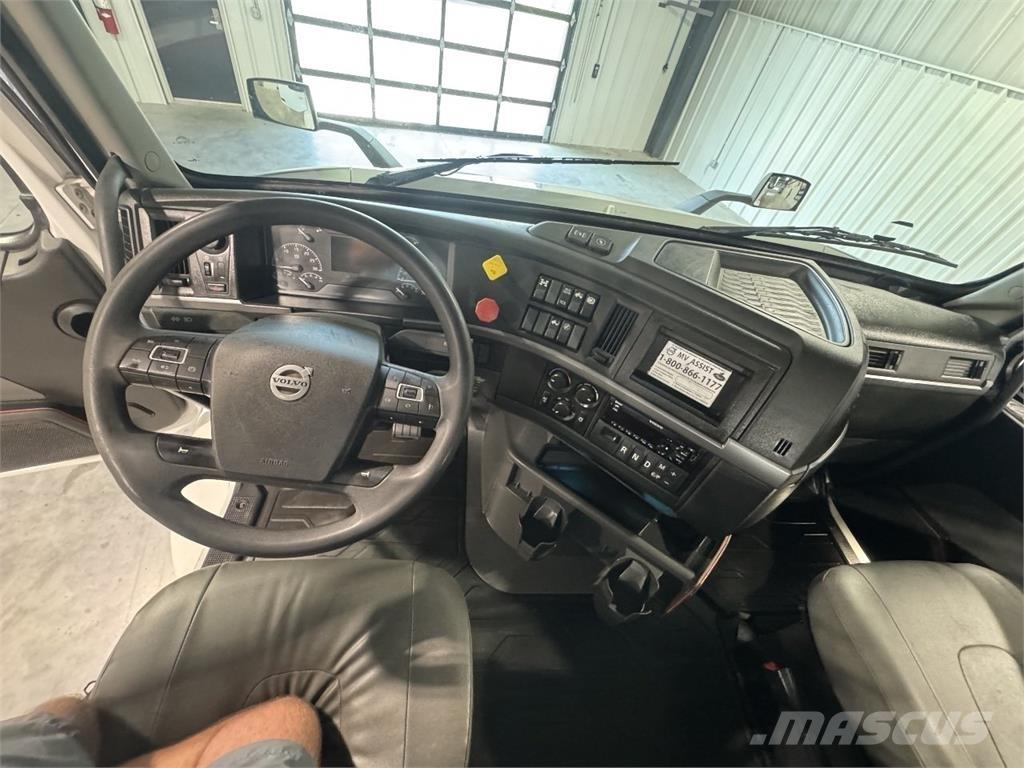 Volvo VNR64T300 트랙터 유닛