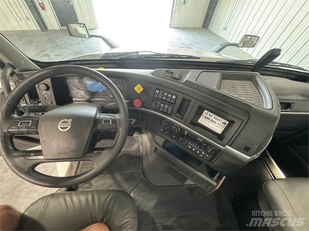 Volvo VNR64T300 트랙터 유닛