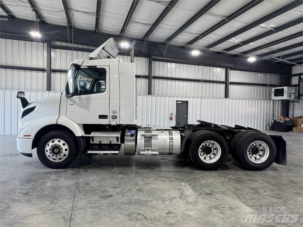 Volvo VNR64T300 트랙터 유닛