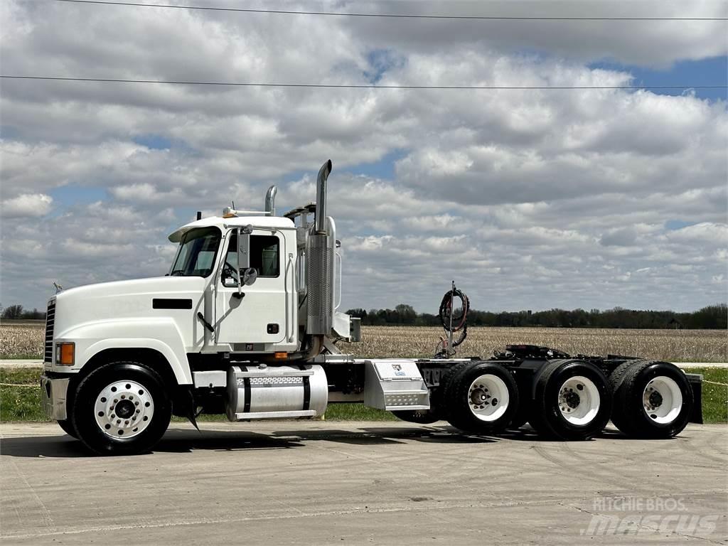Mack CH613 트랙터 유닛