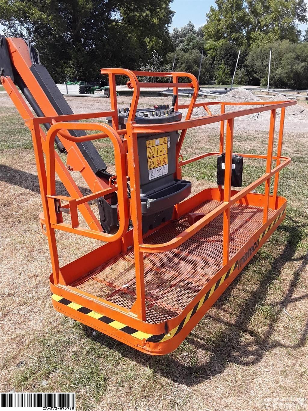 JLG 660SJ 관절형 전동이동 리프트