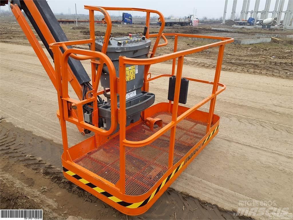 JLG 860SJ 관절형 전동이동 리프트