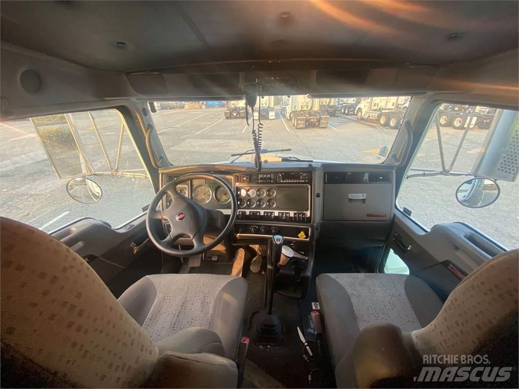 Kenworth T440 새시 운전실 트럭