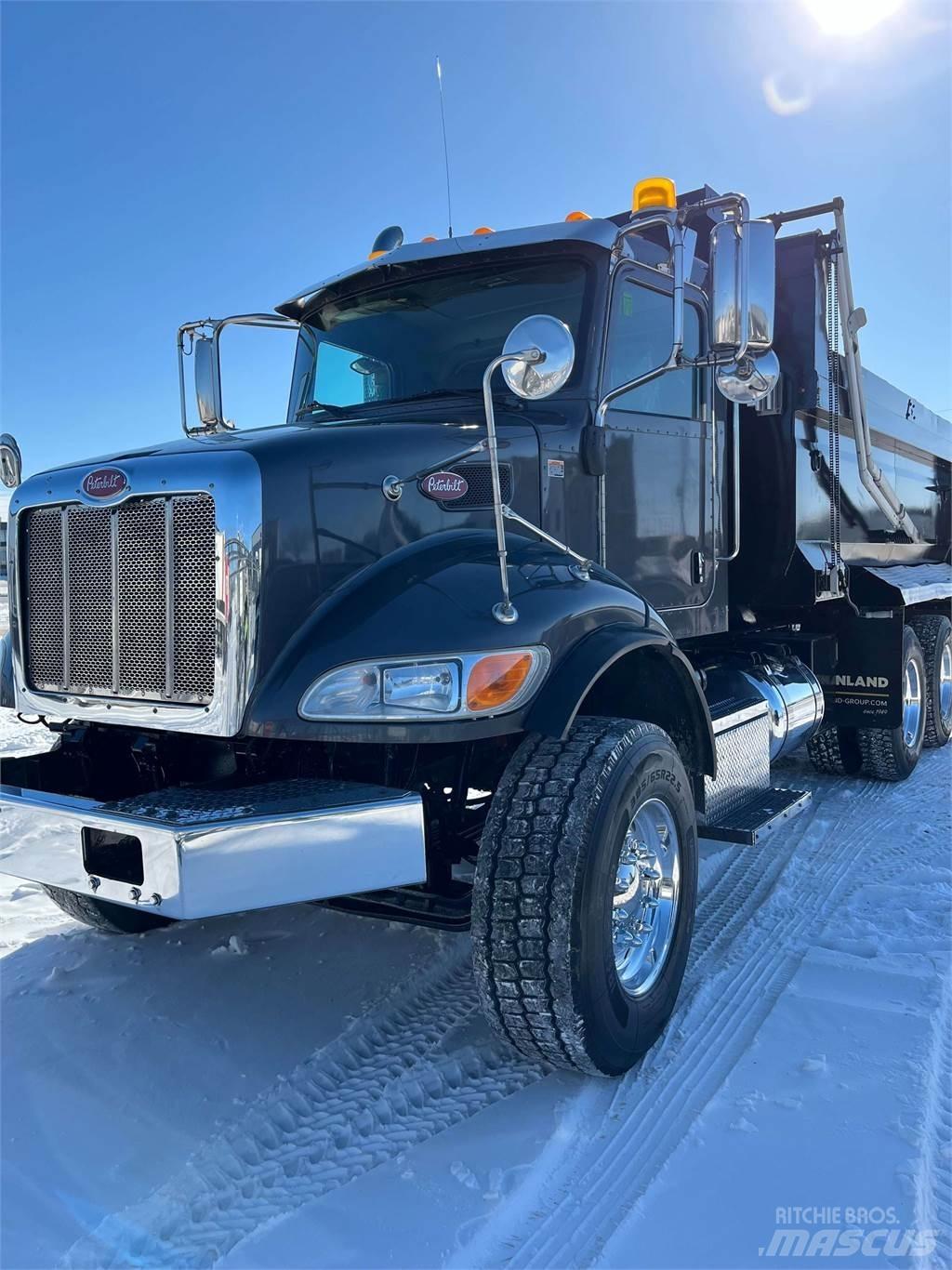Peterbilt 348 덤프 트럭