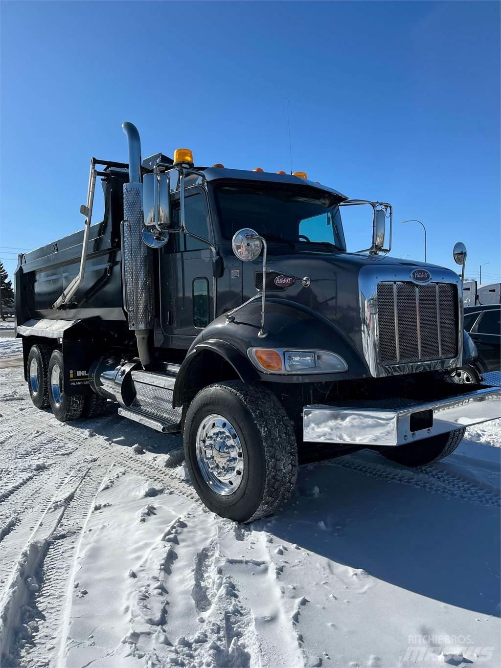 Peterbilt 348 덤프 트럭