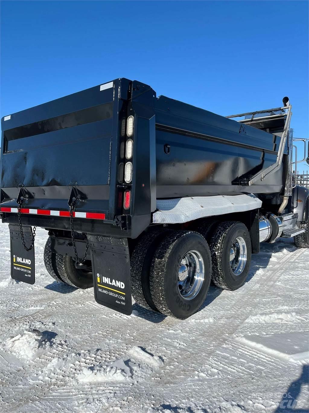 Peterbilt 348 덤프 트럭