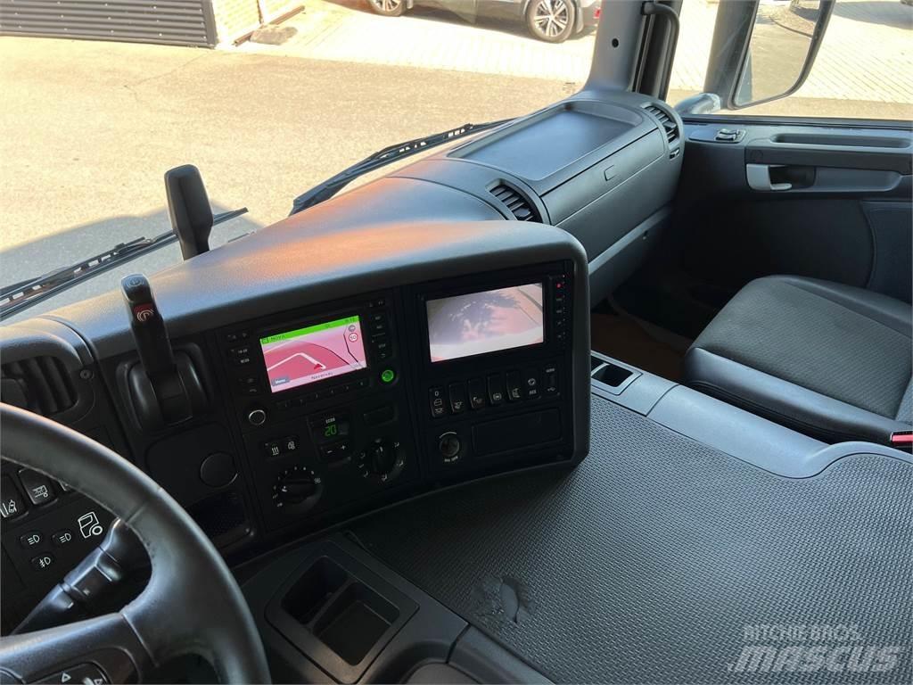 Scania P250 탑차 트럭