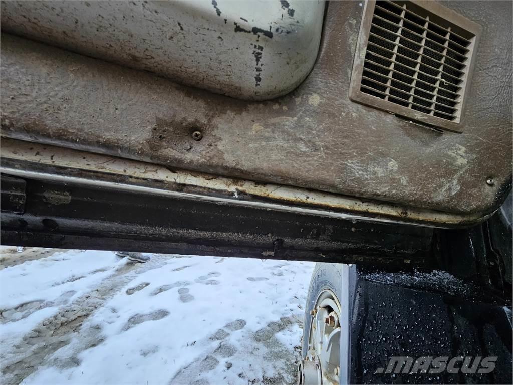 Ford L9000 기타 부품  