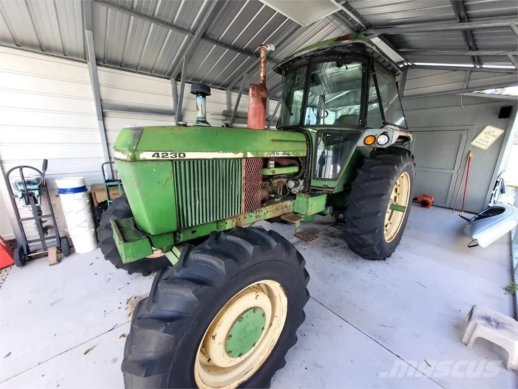 John Deere 4230 트랙터