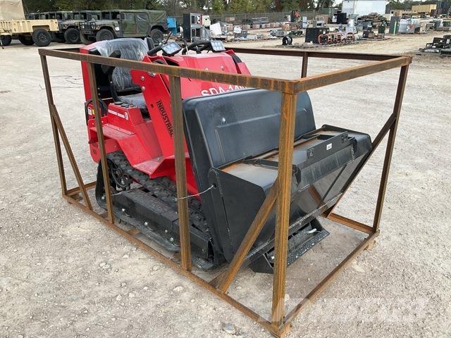 AGT SDA-140T 궤도식 로우더