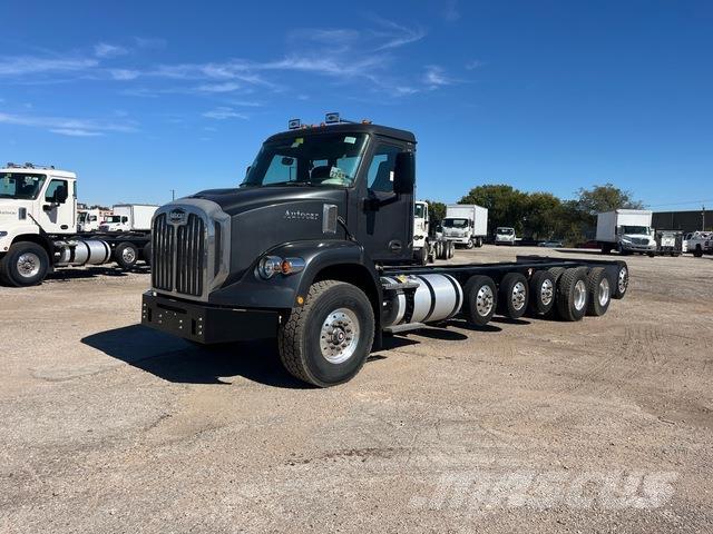 Autocar DC64 캐빈 및 인테리어