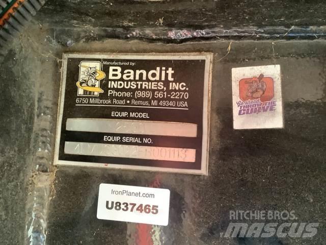 Bandit 2590 톱밥제조기
