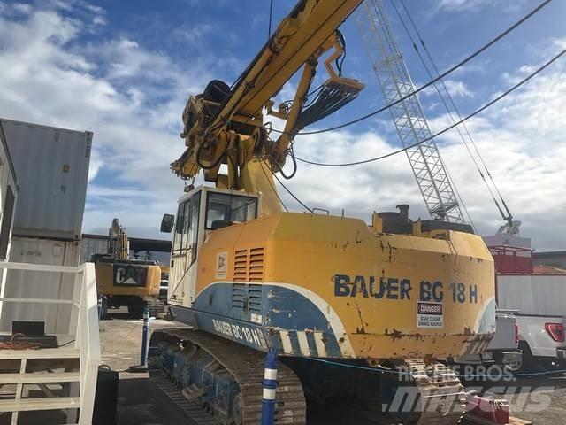 Bauer BG18H 중형 드릴 장비