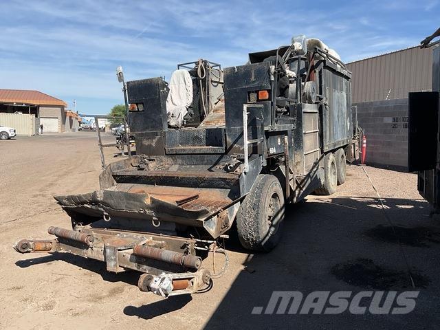 Bergkamp M1 아스팔트 포장장비