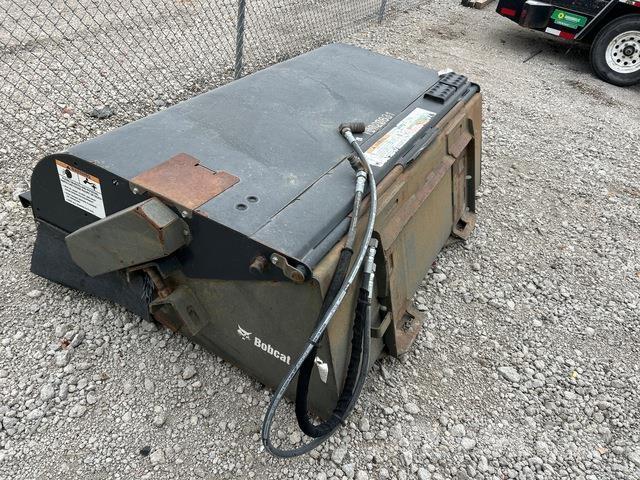 Bobcat  도로 청소차