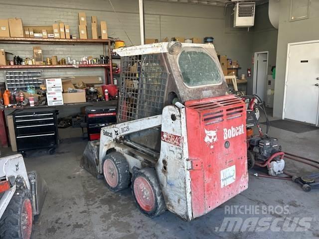 Bobcat 463  스키드로더