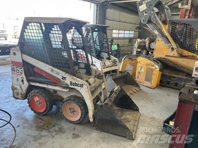 Bobcat 463  스키드로더