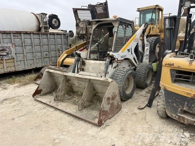 Bobcat 873  스키드로더