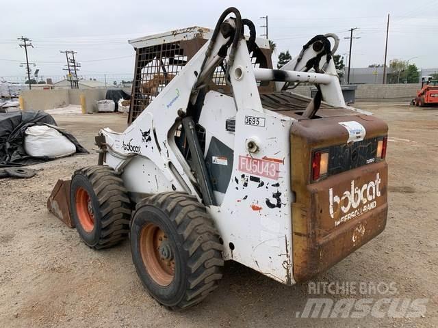 Bobcat 873  스키드로더