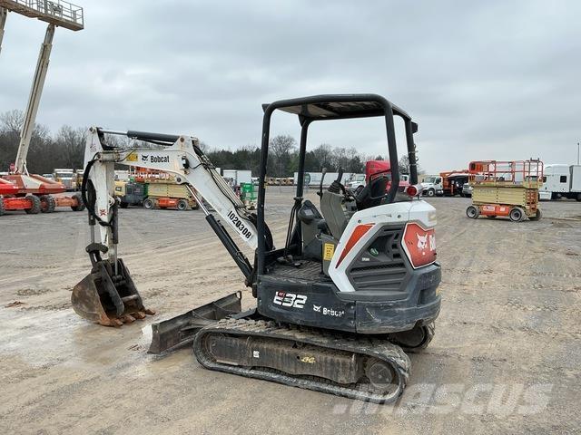 Bobcat E32 대형 굴삭기 29톤 이상