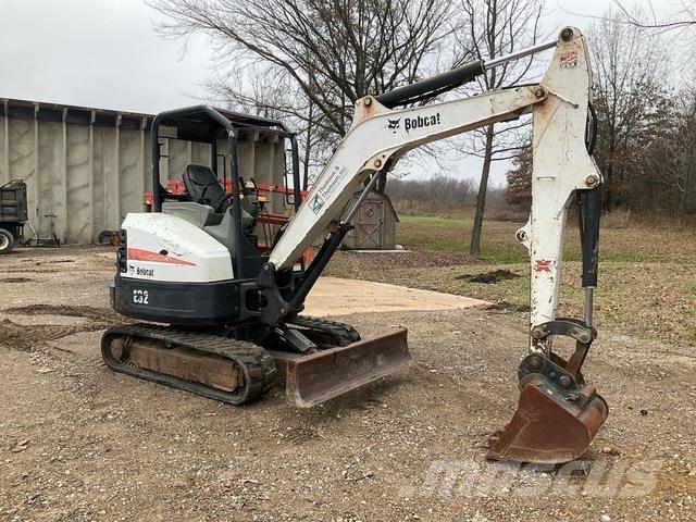 Bobcat E32 대형 굴삭기 29톤 이상