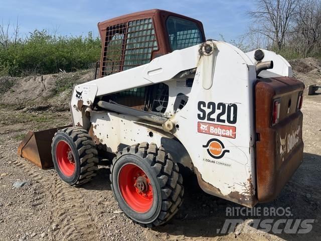 Bobcat S220  스키드로더