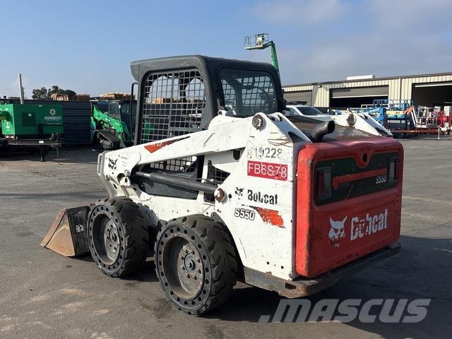 Bobcat S550  스키드로더