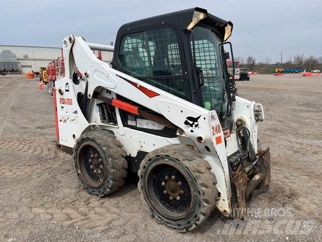 Bobcat S570  스키드로더