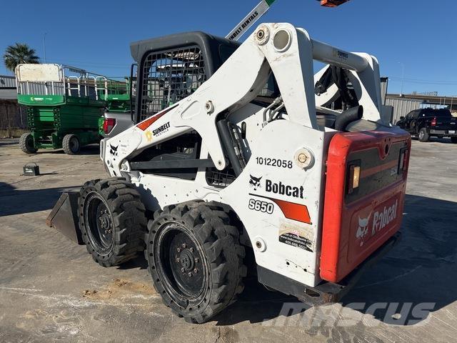 Bobcat S650  스키드로더