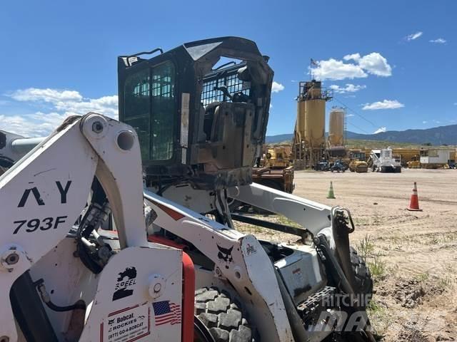 Bobcat S740  스키드로더