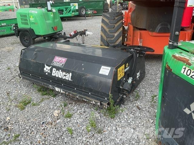 Bobcat SWB72 도로 청소차