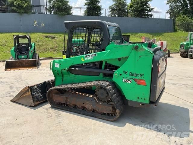 Bobcat T550  스키드로더