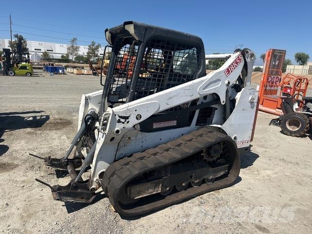 Bobcat T590  스키드로더