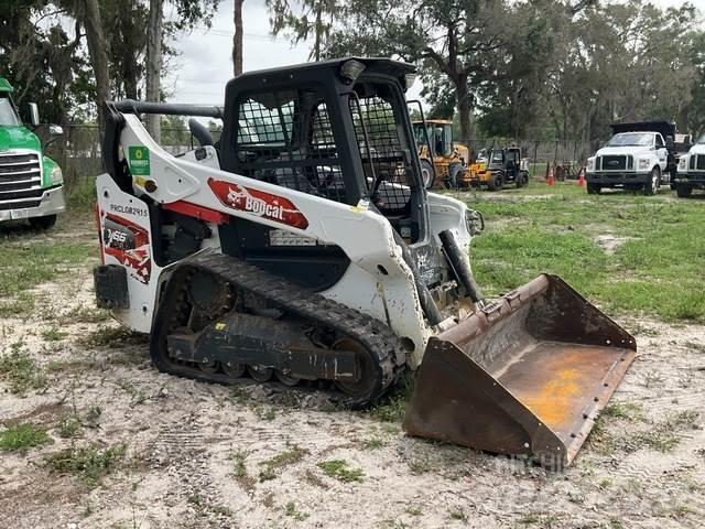 Bobcat T66  스키드로더