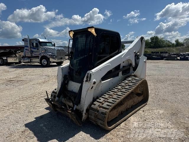 Bobcat T740  스키드로더