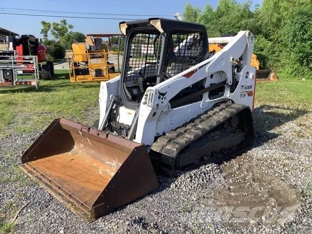 Bobcat T740  스키드로더