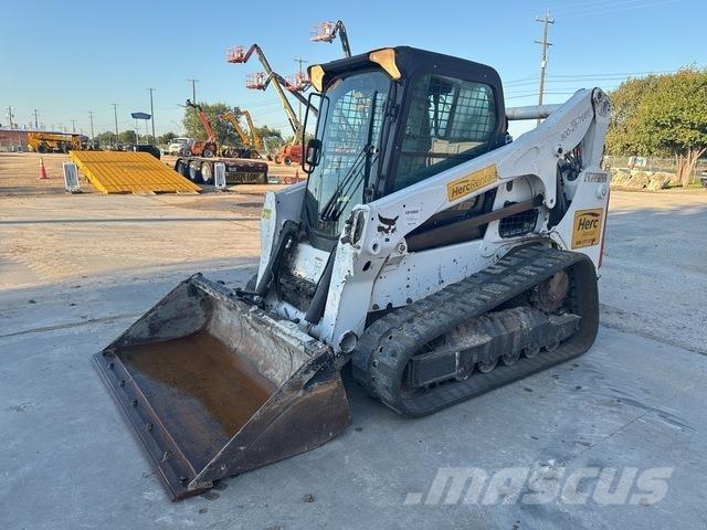 Bobcat T740  스키드로더