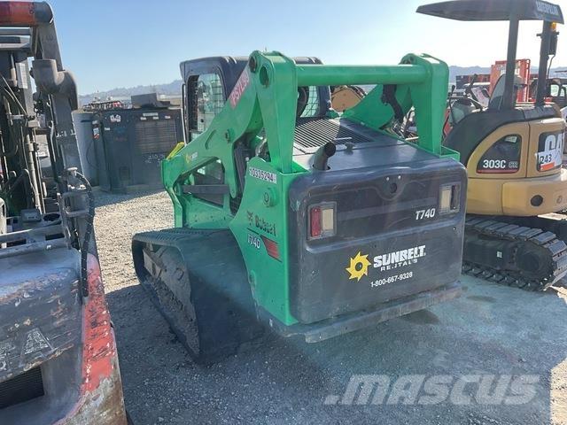 Bobcat T740  스키드로더