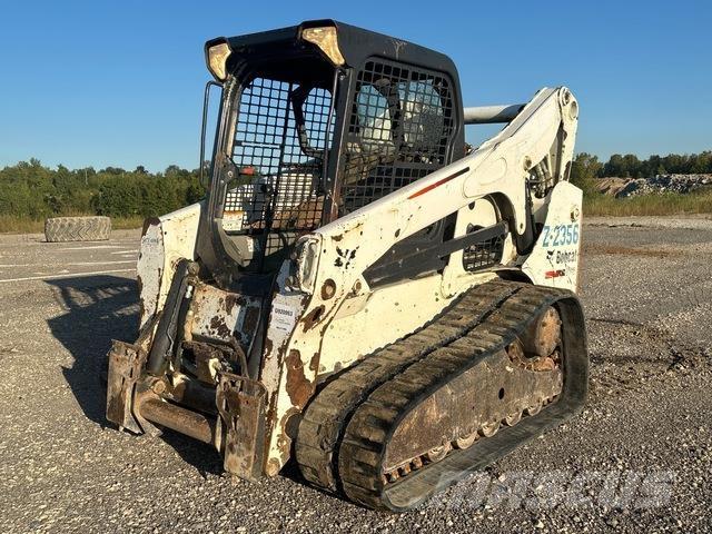 Bobcat T750  스키드로더