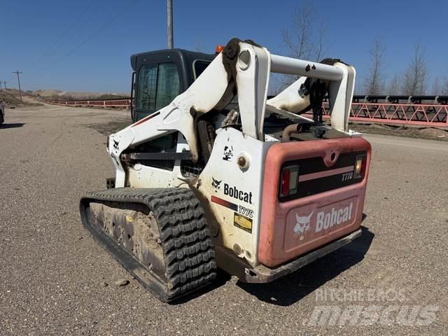 Bobcat T770  스키드로더