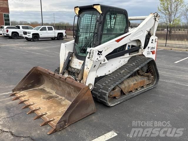 Bobcat T870  스키드로더