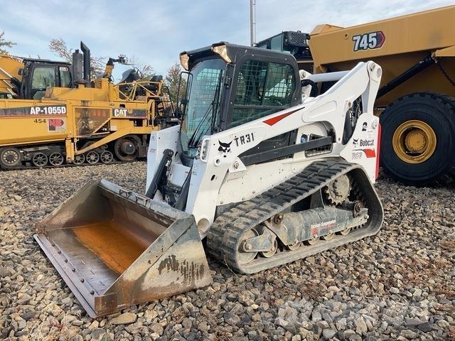 Bobcat T870  스키드로더