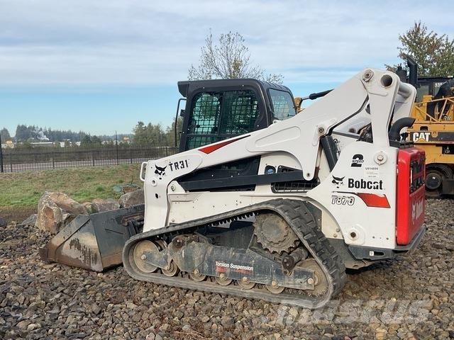 Bobcat T870  스키드로더