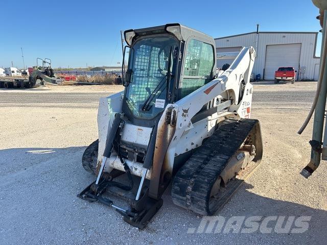 Bobcat T870  스키드로더