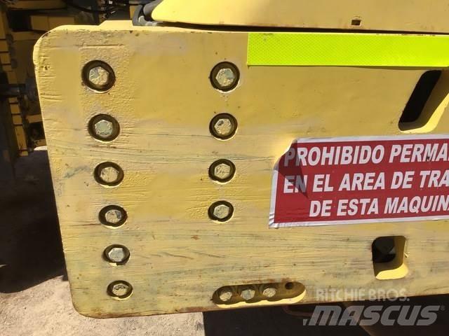 Bomag BW219DH-4 싱글 드럼 롤러