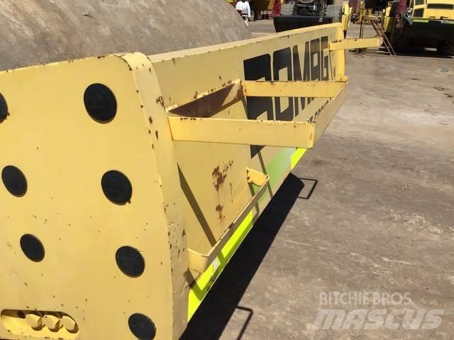 Bomag BW219DH-4 싱글 드럼 롤러