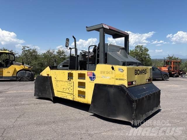 Bomag BW24R 공기 타이어 롤러